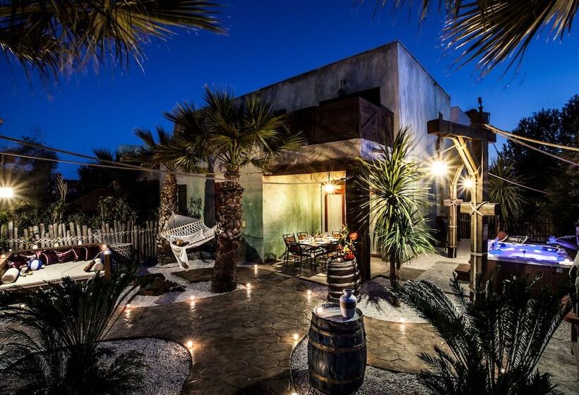 جناح, Camping Cap D Agde