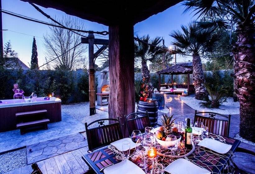 جناح, Camping Cap D Agde