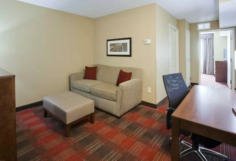 キングサイズベッドのスイートルーム, Gateway Park Hotel And Suites   Tea Sioux Falls