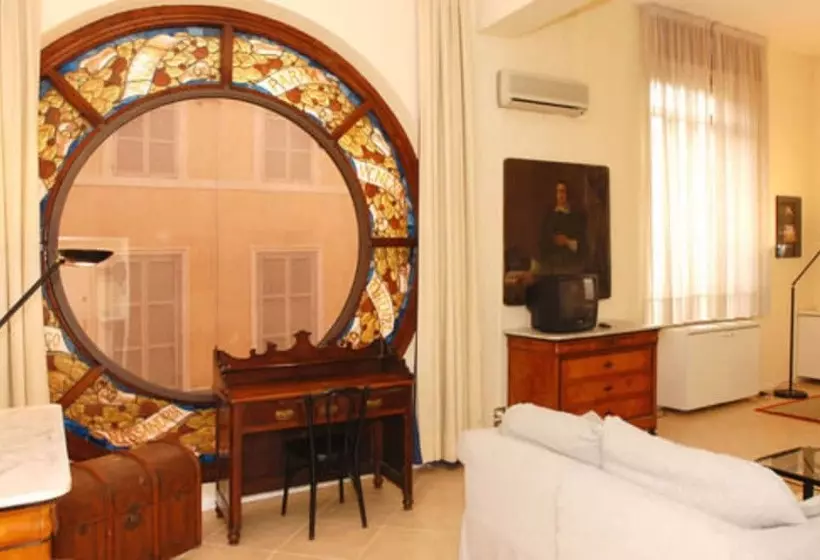سوییت جونیور, Residence Liberty