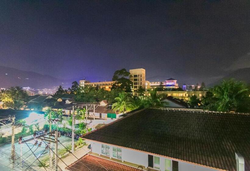 高级三人间, Sea Beach Paradise