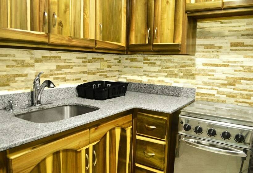 استودیوی پریمیوم, Montego Bay Club Resort