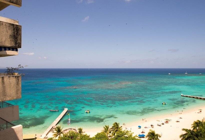 استودیوی پریمیوم, Montego Bay Club Resort