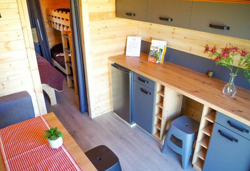 Хижина, Domaine Joseph Lafarge Wine Resort Oeno Tonneaux Expérience