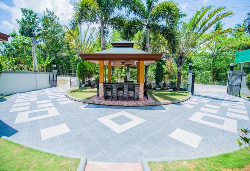 חדר דלוקס לשלושה, The Gabriella Bed And Breakfast