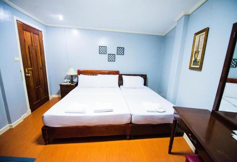 חדר דלוקס לשלושה, The Gabriella Bed And Breakfast