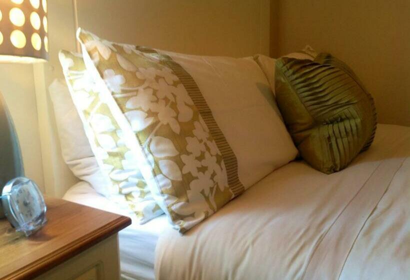 标准间, Annandale House