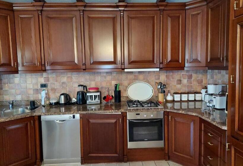 带1个卧室和海景的别墅, Casa Dell Arte Hotel Of Arts & Leisure