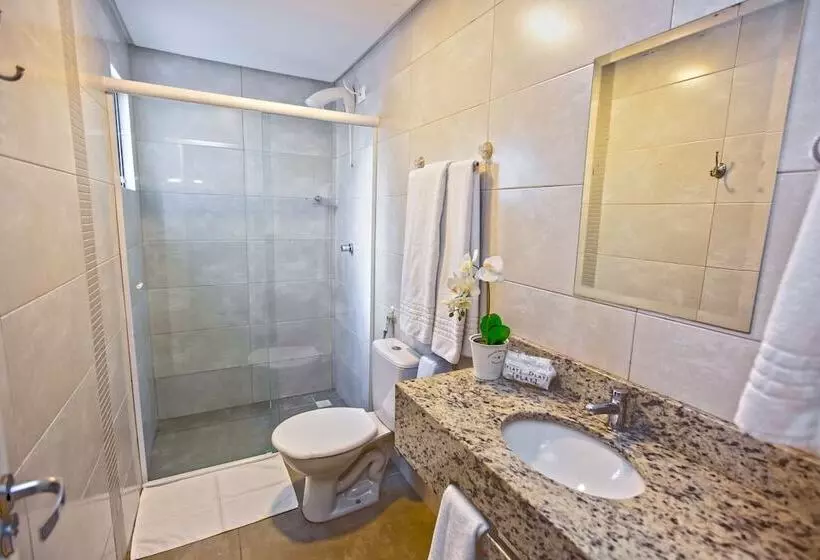 Deluxe Kolmen Hengen Huone, Concept Hotel Flat