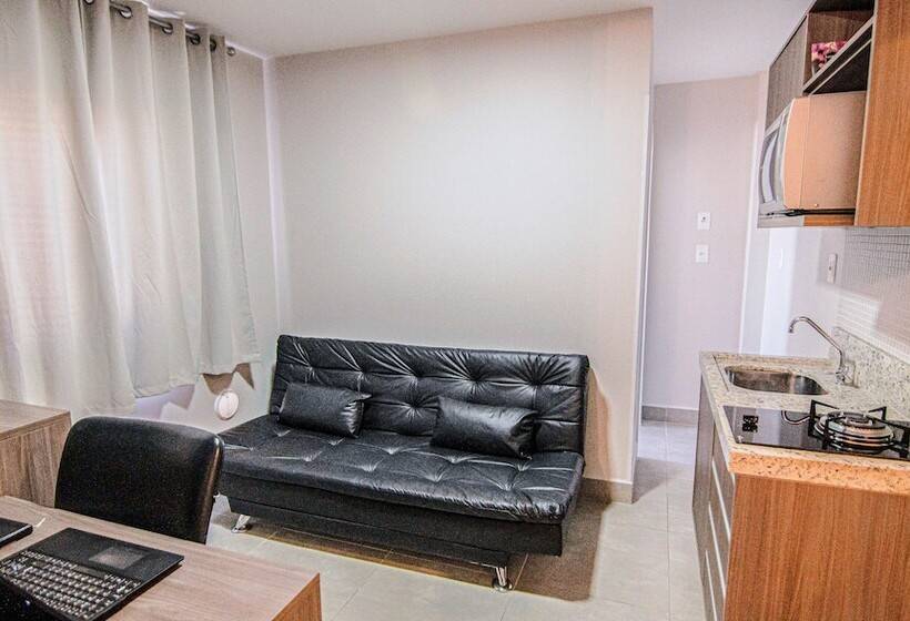 חדר דלוקס לשלושה, Concept Hotel Flat