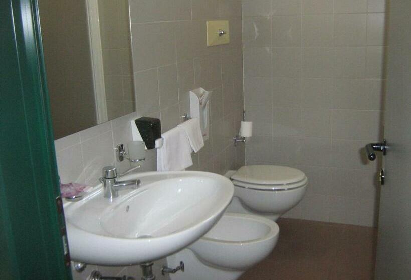 家庭间, Hostiliae Ciminiera