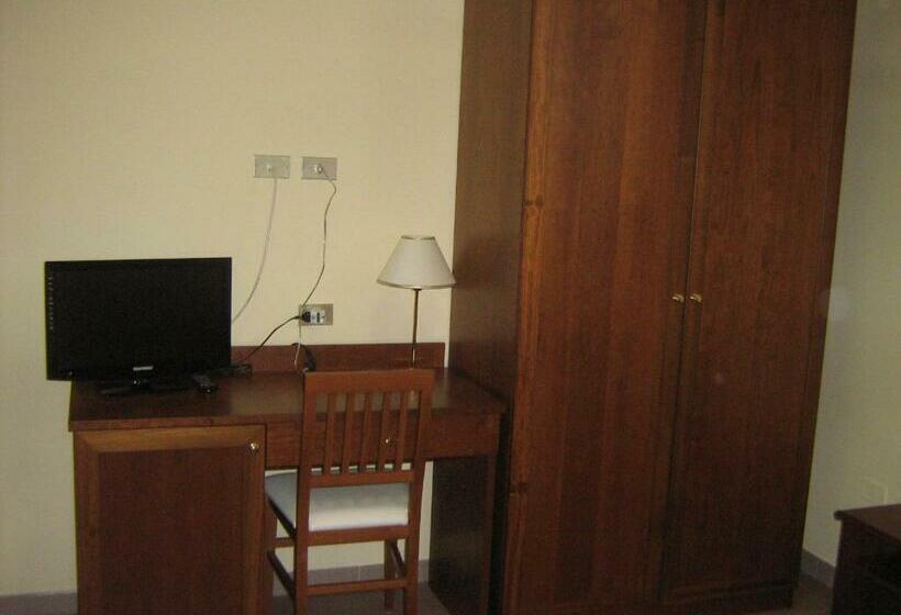 家庭间, Hostiliae Ciminiera