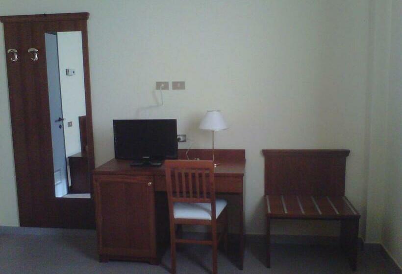 家庭间, Hostiliae Ciminiera