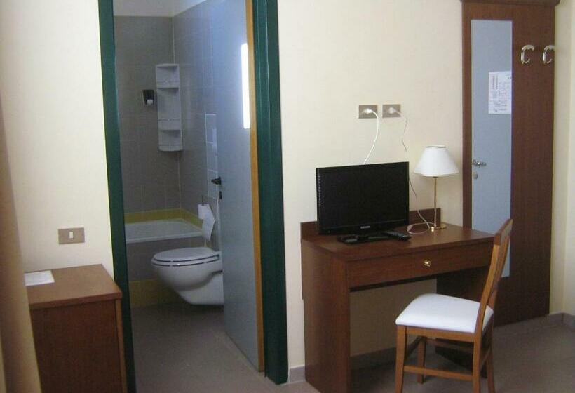 标准间, Hostiliae Ciminiera