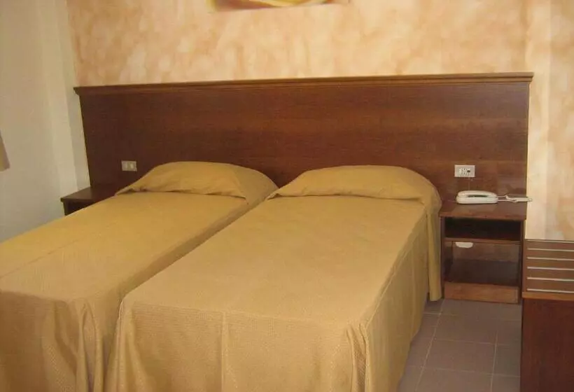 Standard-huone, Hostiliae Ciminiera