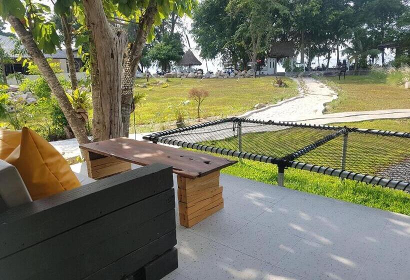 Бунгало Стандарт 2 Спальни, In Touch Resort