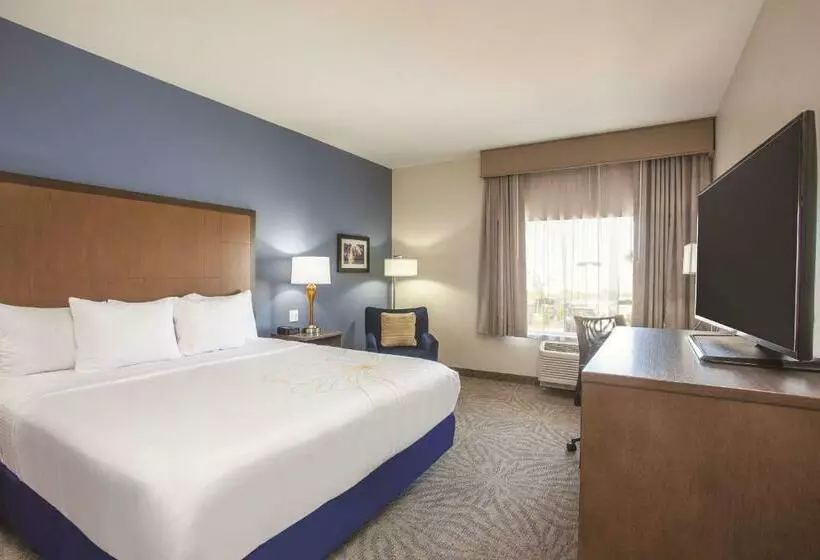 Standard-huone King-vuode, La Quinta By Wyndham Morgan Hill San Jose South