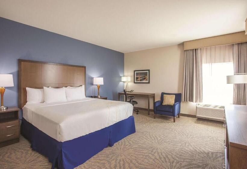 身障者適用キングサイズベッドルーム, La Quinta By Wyndham Morgan Hill San Jose South