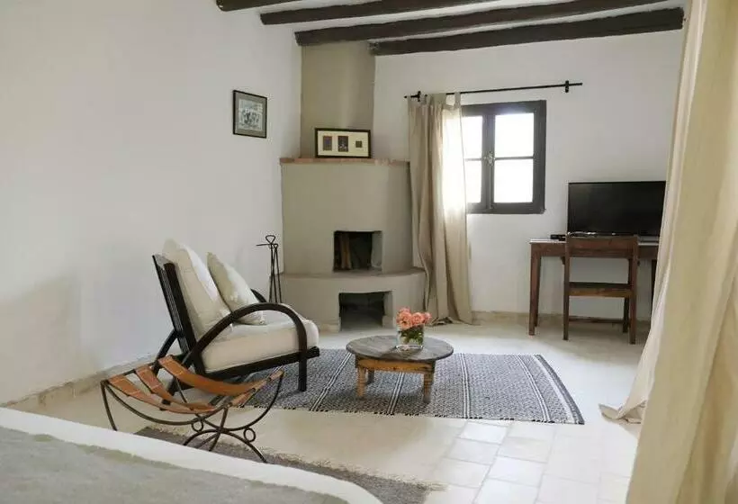 سوییت خانوادگی, Le Petit Hôtel Du Flouka