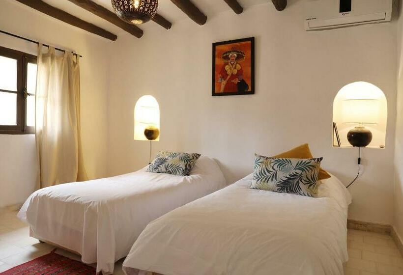 سوییت خانوادگی, Le Petit Hôtel Du Flouka