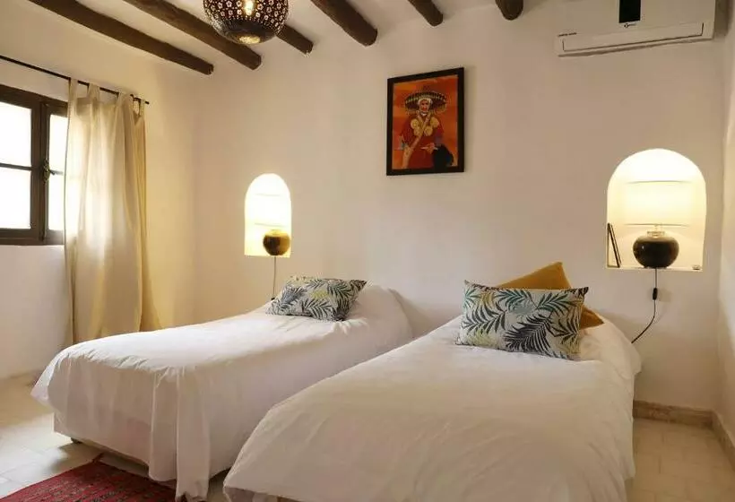 سوییت خانوادگی, Le Petit Hôtel Du Flouka