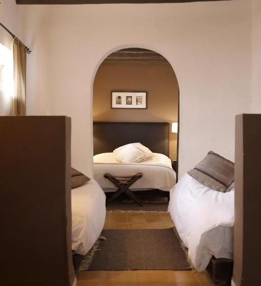 اتاق استاندارد چهار تخته, Le Petit Hôtel Du Flouka