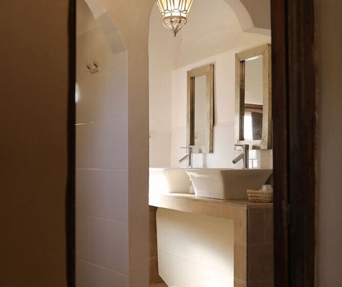 اتاق سوپریور, Le Petit Hôtel Du Flouka