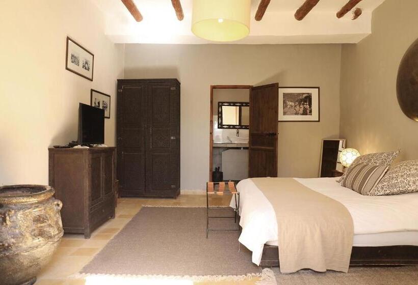 اتاق سوپریور, Le Petit Hôtel Du Flouka