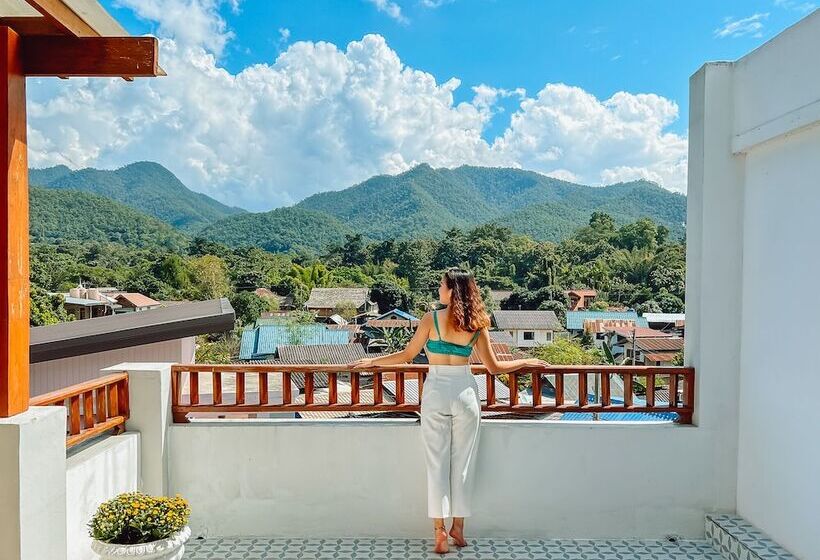 Люкс с Балконом, Pai Cherkaew Boutique House