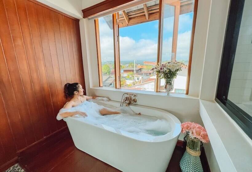 Люкс с Балконом, Pai Cherkaew Boutique House
