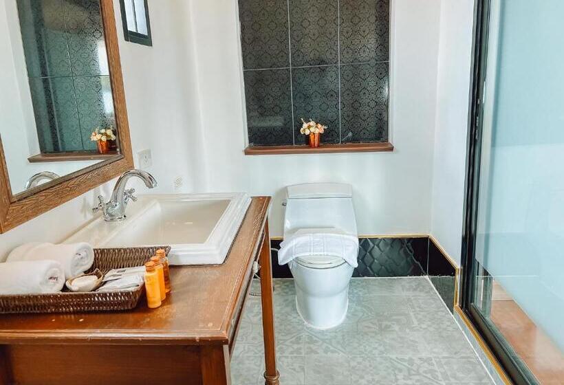 带大床的高级房间, Pai Cherkaew Boutique House