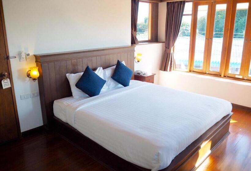 带大床的高级房间, Pai Cherkaew Boutique House