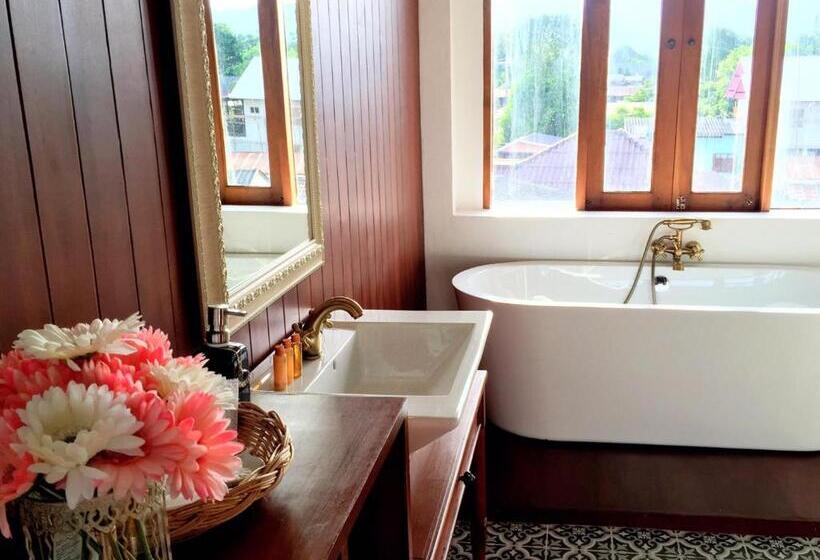 Люкс с Балконом, Pai Cherkaew Boutique House