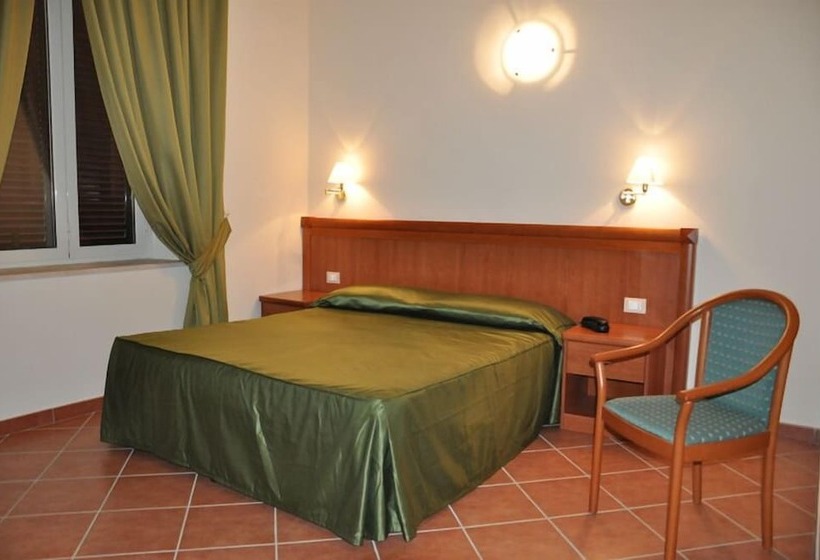 اتاق استاندارد چهار تخته, Park Hotel Villamaria