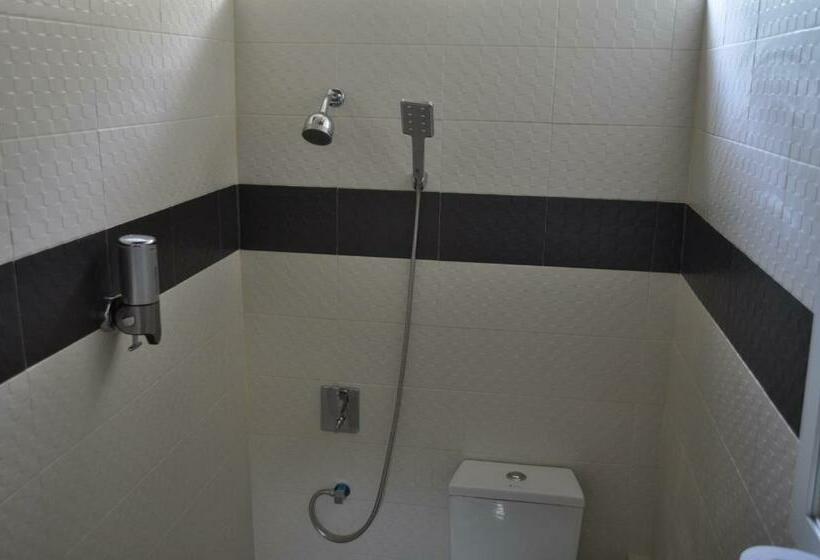 スタンダードバンガロー, Phangan Beach Resort