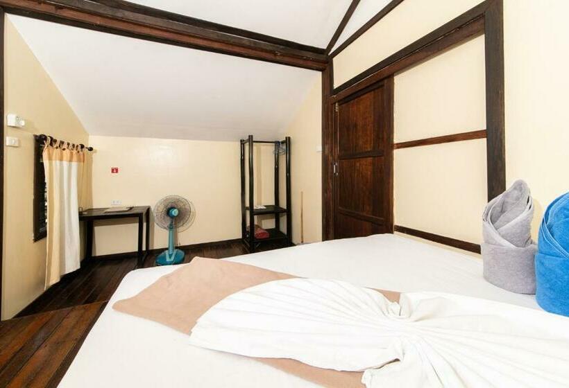 スタンダードバンガロー, Phangan Beach Resort