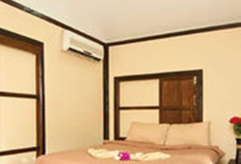 スタンダードバンガロー, Phangan Beach Resort