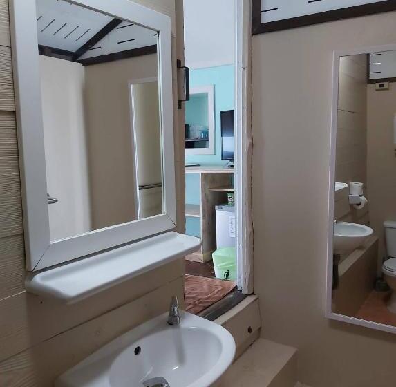 スタンダードバンガロー, Phangan Beach Resort