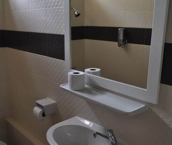 スタンダードバンガロー, Phangan Beach Resort