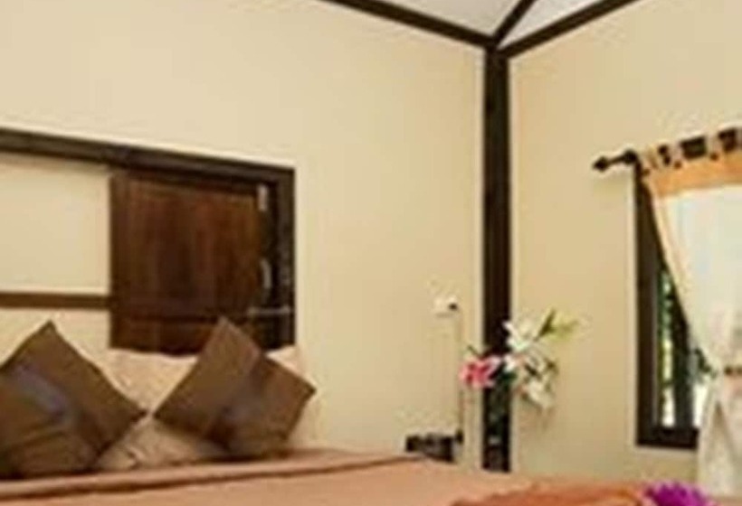 スタンダードバンガロー, Phangan Beach Resort