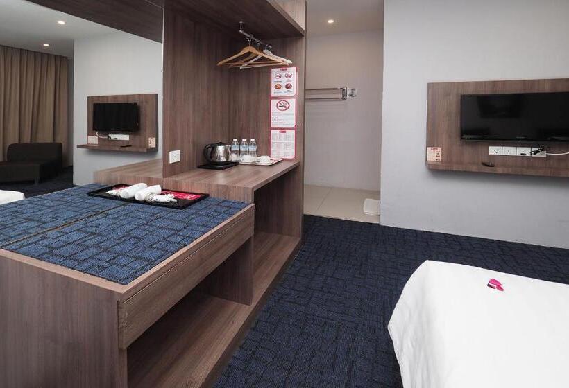 豪华三人间, S Boutique