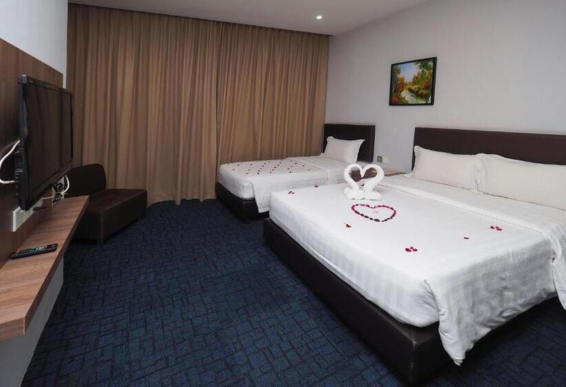 豪华三人间, S Boutique