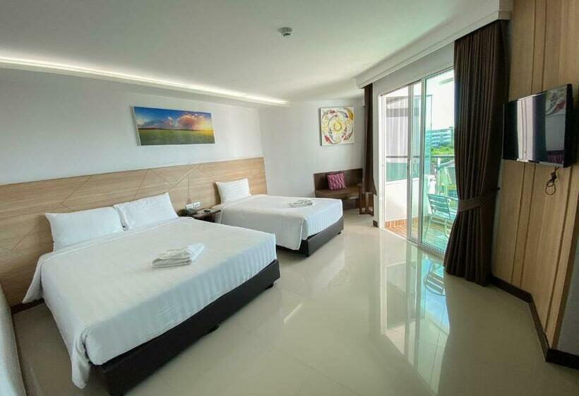 Pokój Deluxe Trzyosobowy, Vareena Palace