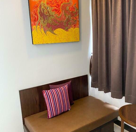Quarto Triplo Deluxe, Vareena Palace