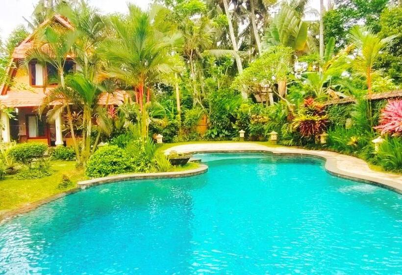 חדר סטנדרט נוף לבריכה, Villa Jineng Ubud Bali By Basma Groups