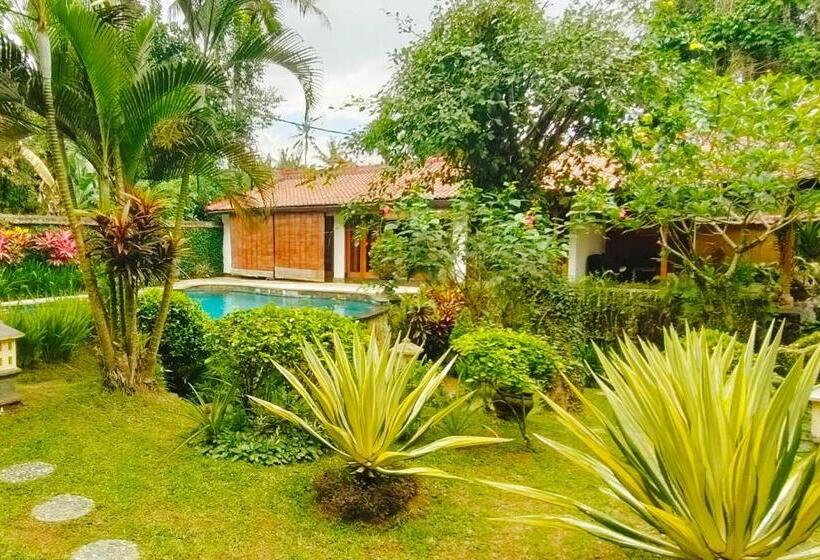 חדר סטנדרט נוף לבריכה, Villa Jineng Ubud Bali By Basma Groups