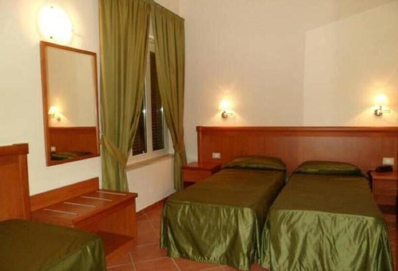 Camera Tripla Standard, Park Hotel Villamaria