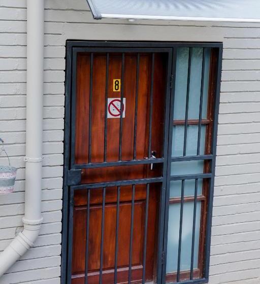 이코노미 룸, 85 Ehmke Guesthouse