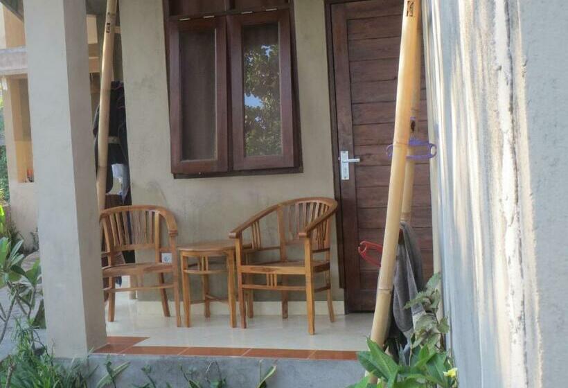 غرفة قياسية مطلّة علي البحر مزوَّدة بشُرفة, Amed Sari Beach Guesthouse