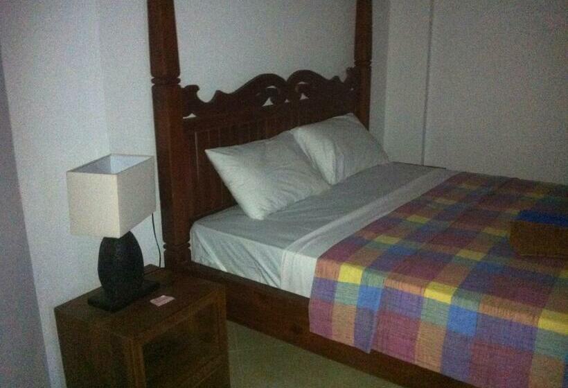 غرفة قياسية مطلّة علي البحر مزوَّدة بشُرفة, Amed Sari Beach Guesthouse